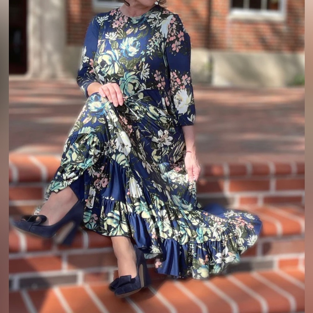 ISO Zadie B’s Addie Knit Dress Navy Floral Size L